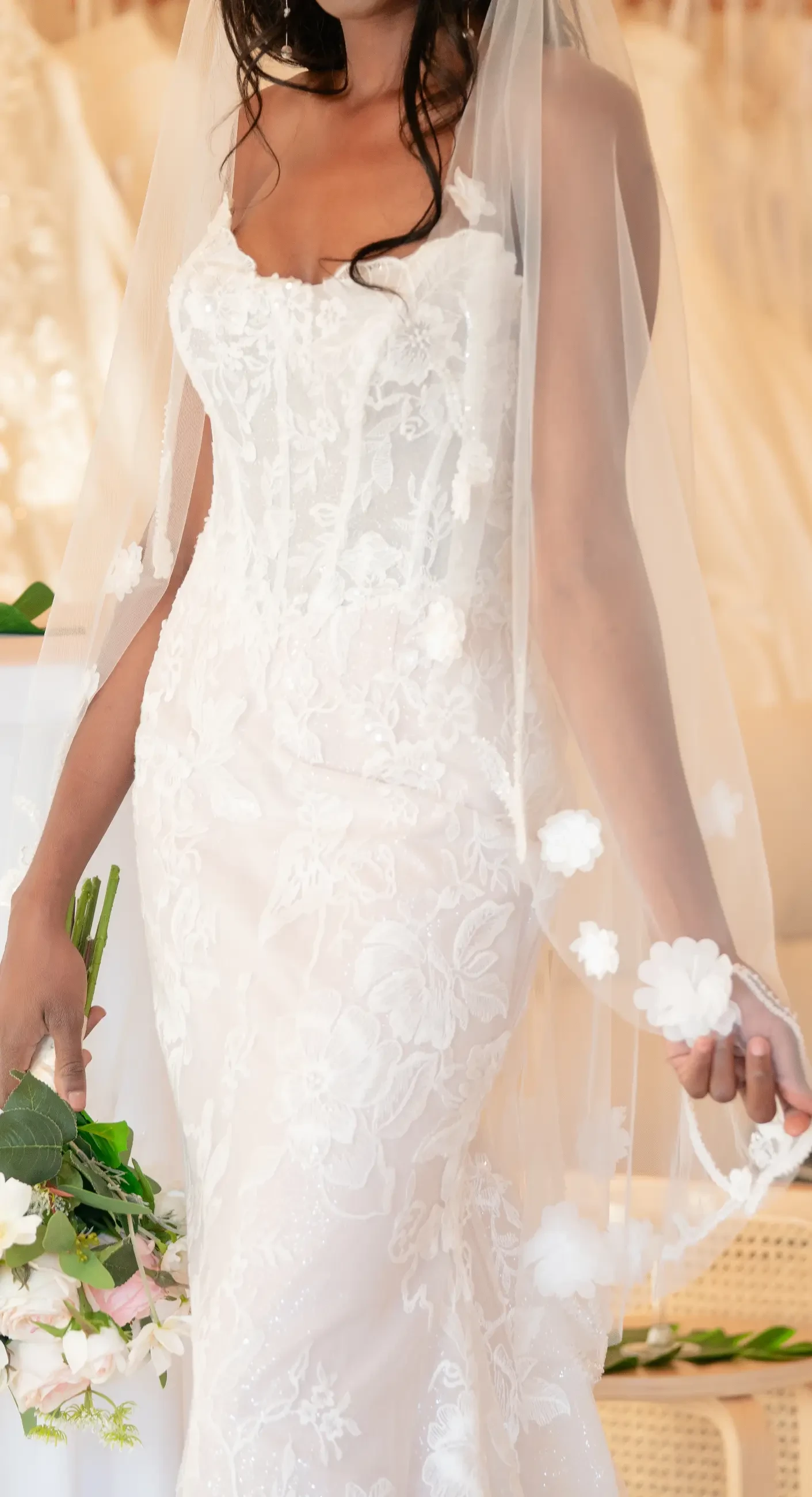 How to Choose the Perfect Veil for Your Wedding Dress Image