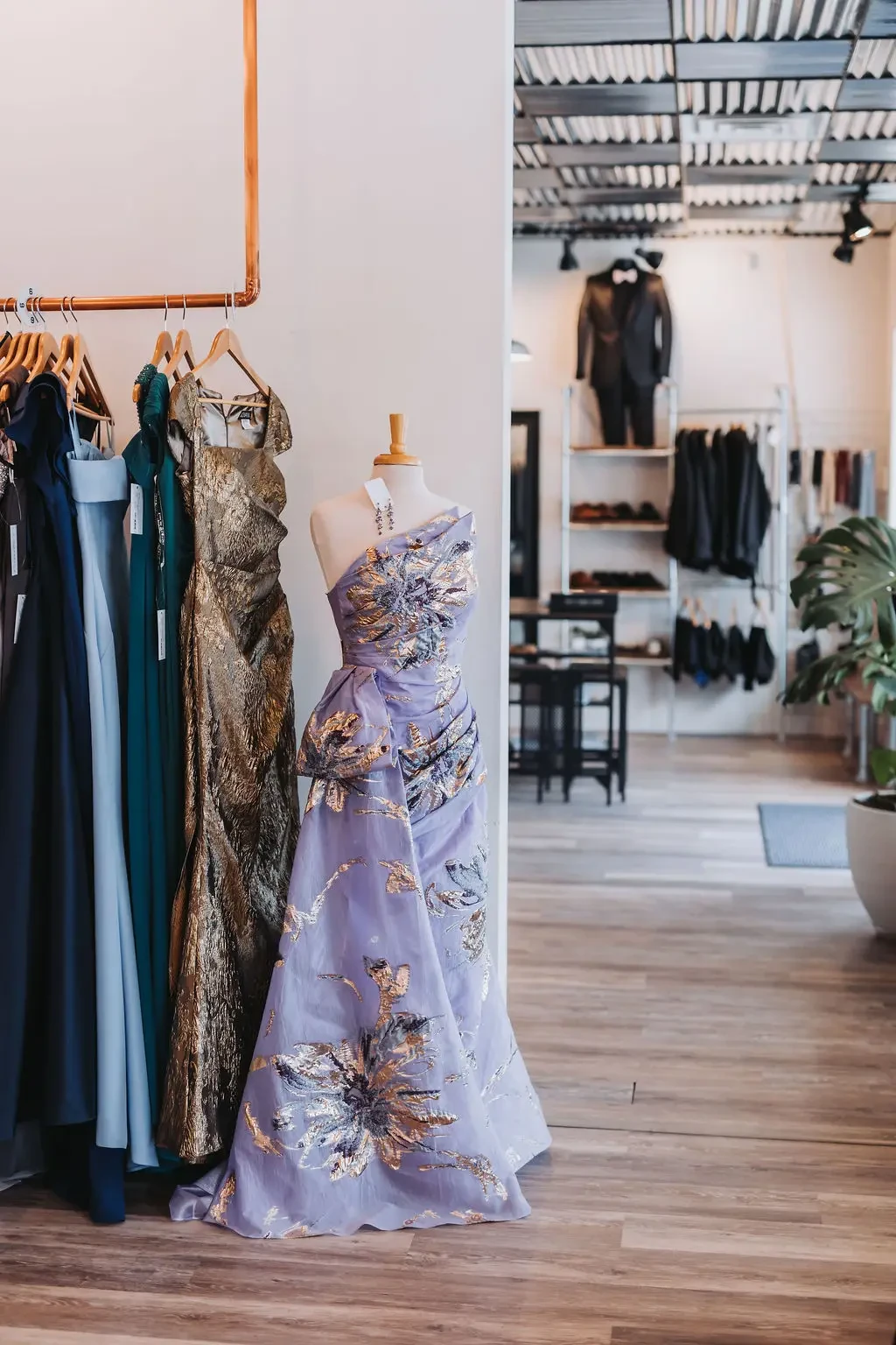 EVENING WEAR/GALA