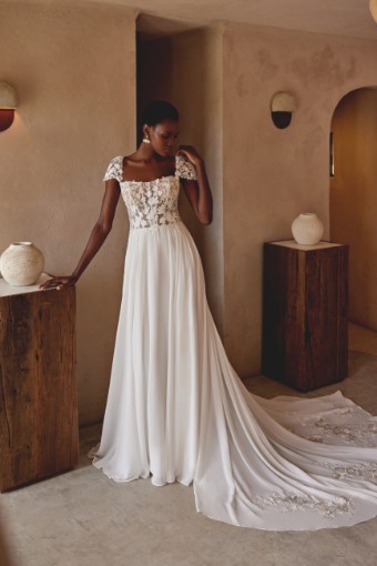 Lillian West Style #LW66356LND #0 Ivory/Latte thumbnail