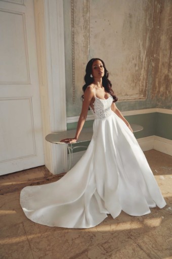 Justin Alexander Sincerity Style #44539 #26 Ivory/Latte thumbnail