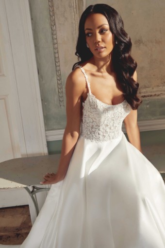 Justin Alexander Sincerity Style #44539 #24 Ivory/Latte thumbnail